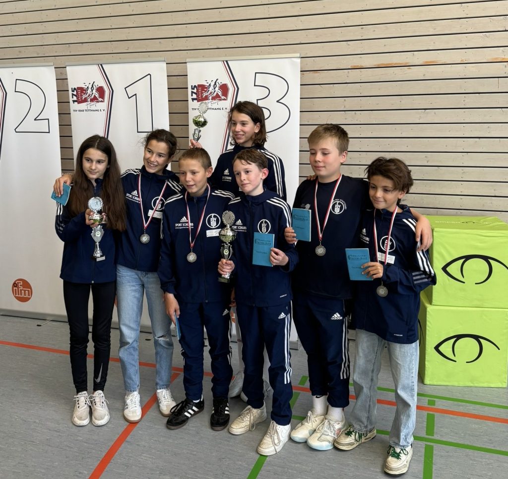 Bei strahlendem Sonnenschein traf sich am 11. und 12. Oktober der baden-württembergische Fechternachwuchs in Tettnang. In den Altersklassen U11, U13 und U15 ging es darum, ...