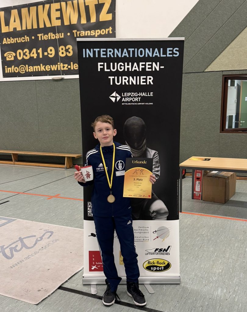 U13-PSV-Fechter Alessandro Kiel suchte neue Herausforderungen jenseits der baden-württembergischen Konkurrenz – und fand sie beim 33. Wichtel-Turnier in Schkeuditz ...