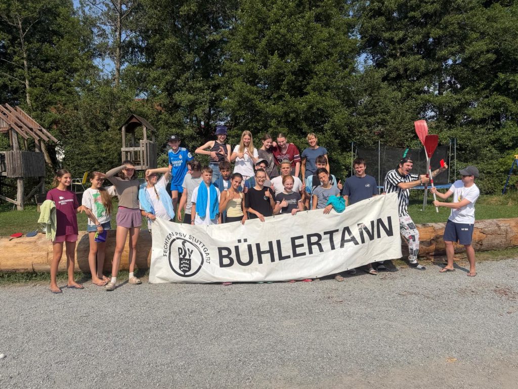 Bühlertann ist nicht nur ein beliebtes Ziel für Wanderer und Naturliebhaber, sondern wird jedes Jahr zum dreitägigen Wochenendziel der Fechtabteilung des PSV Stuttgart ...